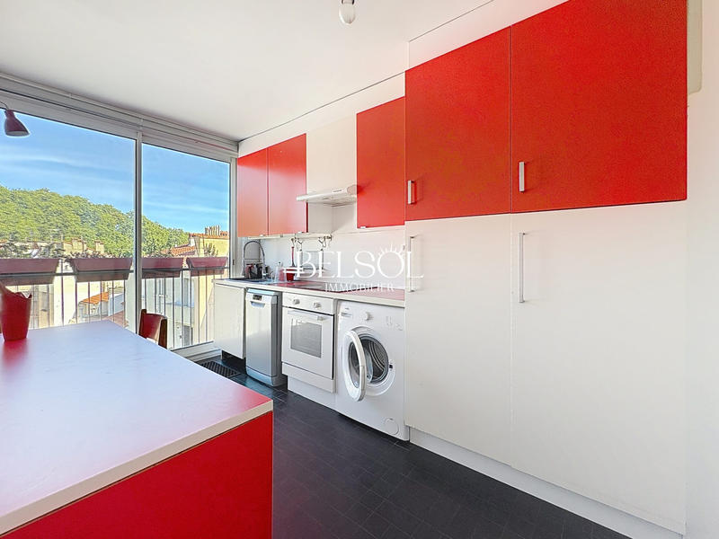 Appartement - 70 m² - 3 pièces