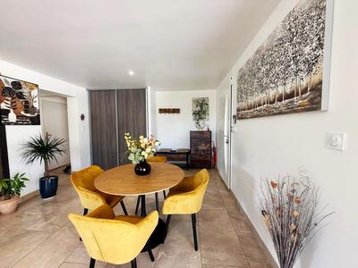 Villa - 194 m² - 9 pièces