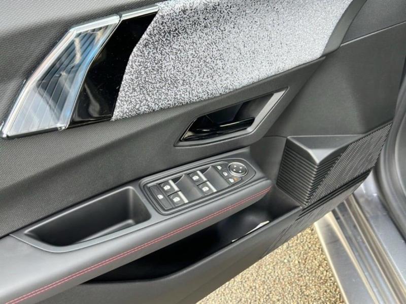 Renault Clio VI Hybrid E-Tech full 160 ch Techno