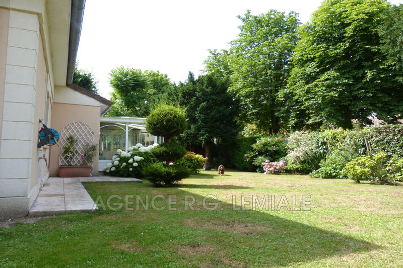 Maison - 166 m² - 8 pièces