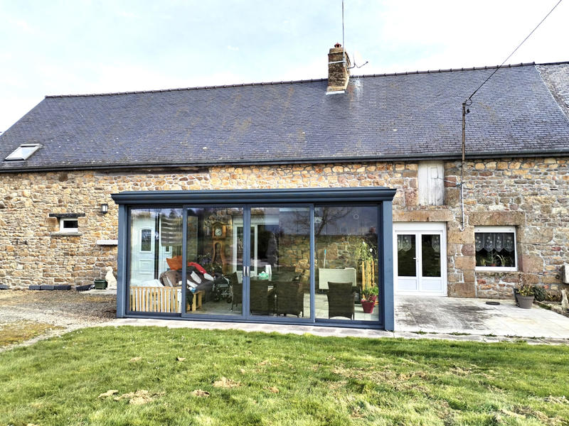 Maison - 232 m² - 5 pièces