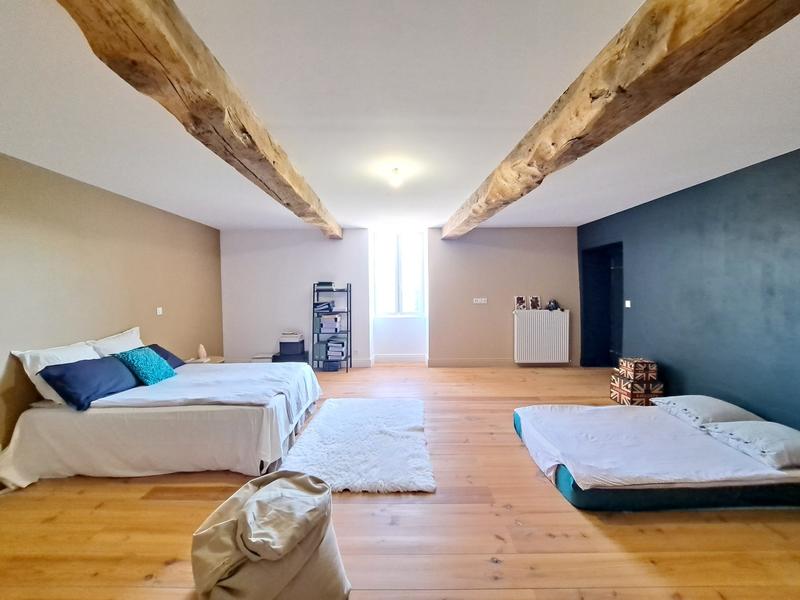 Maison - 390 m² - 10 pièces