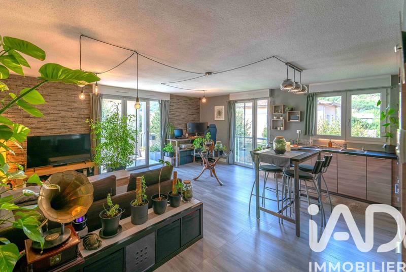 Appartement - 67 m² - 3 pièces