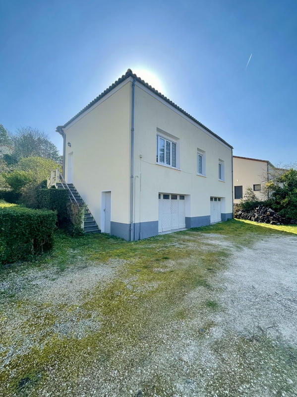 Maison traditionnelle - 70 m² - 4 pièces