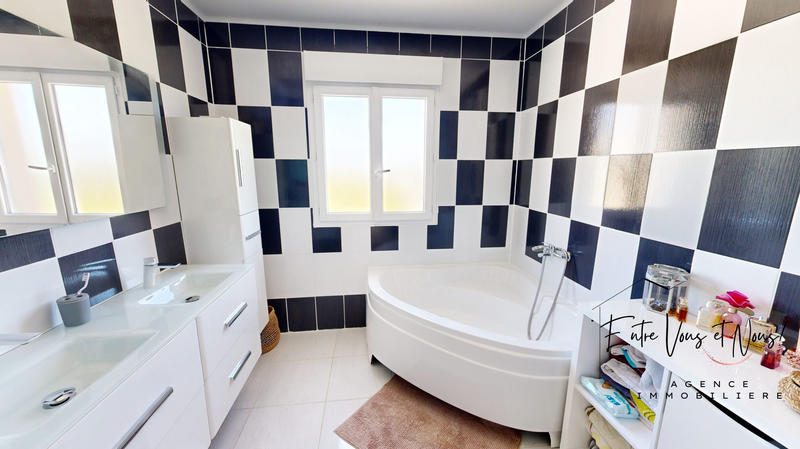 Maison contemporaine - 165 m² - 7 pièces