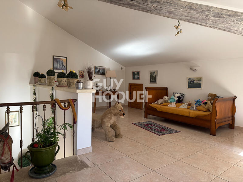 Maison bourgeoise - 680 m² - 20 pièces