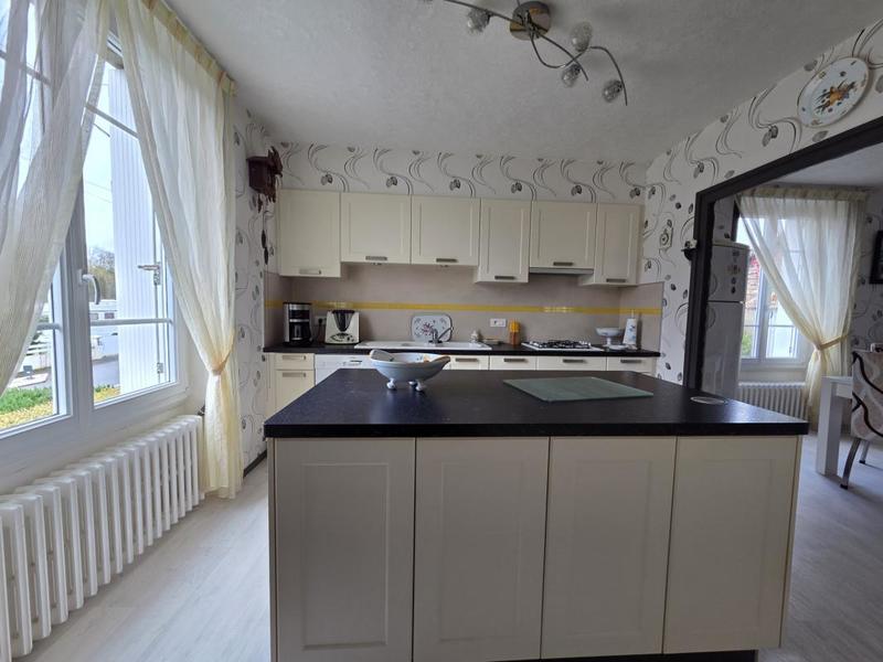 Maison - 143 m² - 6 pièces