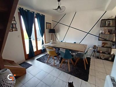 Maison - 120 m² - 6 pièces