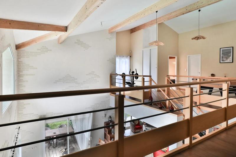 Maison - 220 m² - 5 pièces