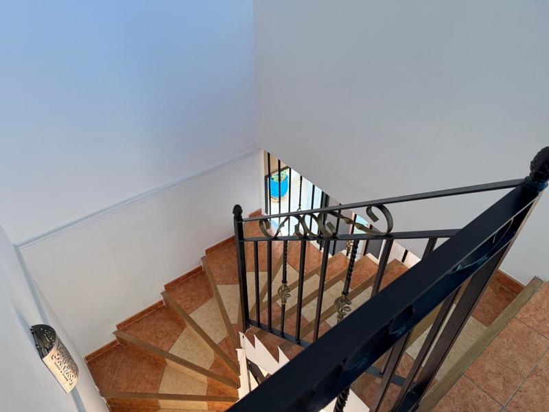 Villa - 176 m² - 6 pièces