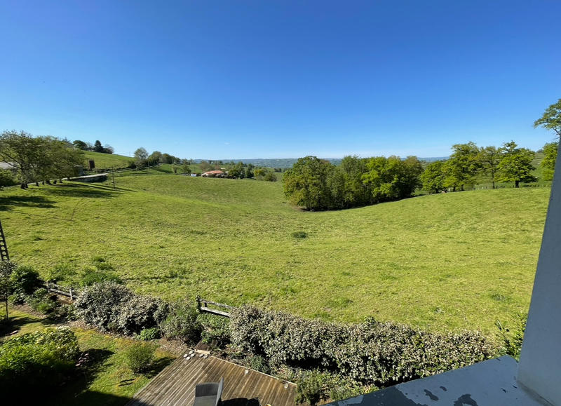 Maison de village - 220 m² - 8 pièces