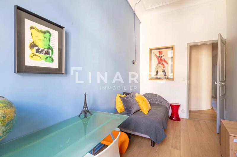 Appartement - 245 m² - 7 pièces