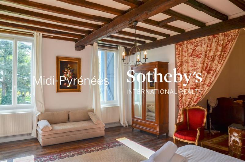 Manoir - 1 300 m² - 23 pièces