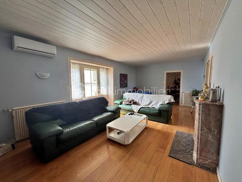 Maison - 233 m² - 8 pièces