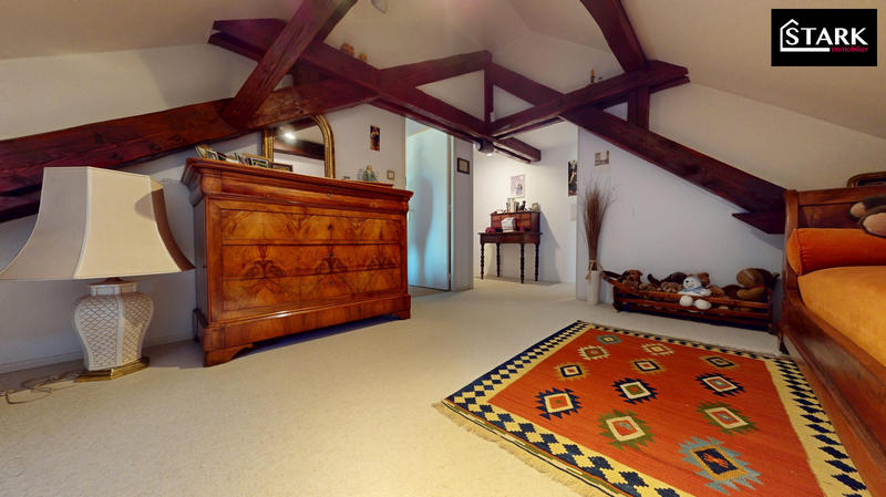 Maison ancienne - 235 m² - 8 pièces