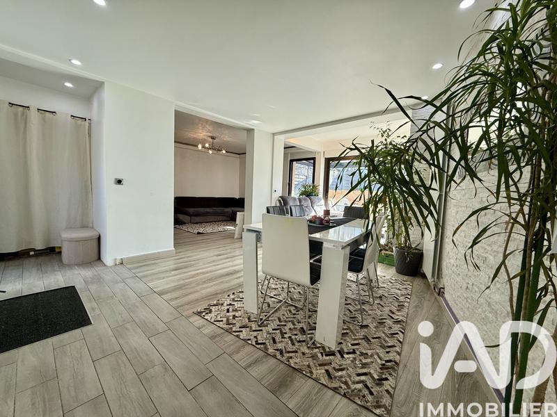 Maison - 91 m² - 4 pièces