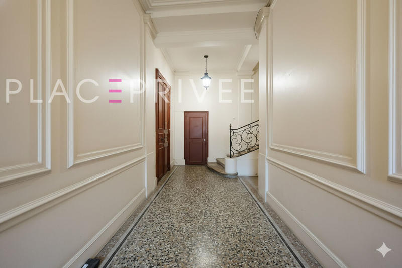 Appartement - 79 m² - 3 pièces