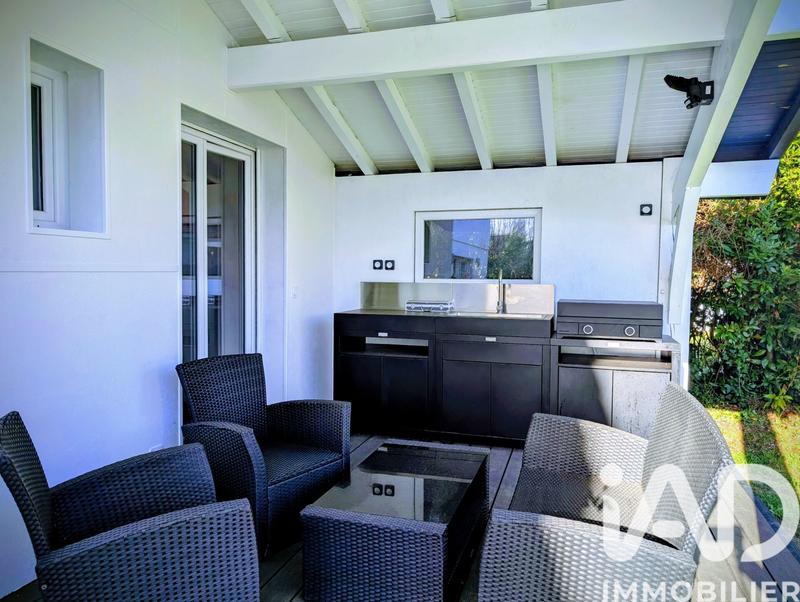 Maison - 182 m² - 6 pièces