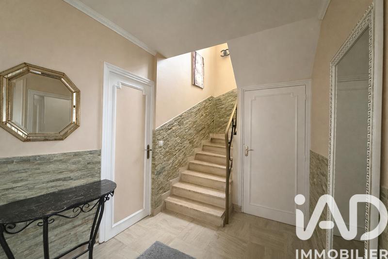 Maison - 177 m² - 8 pièces
