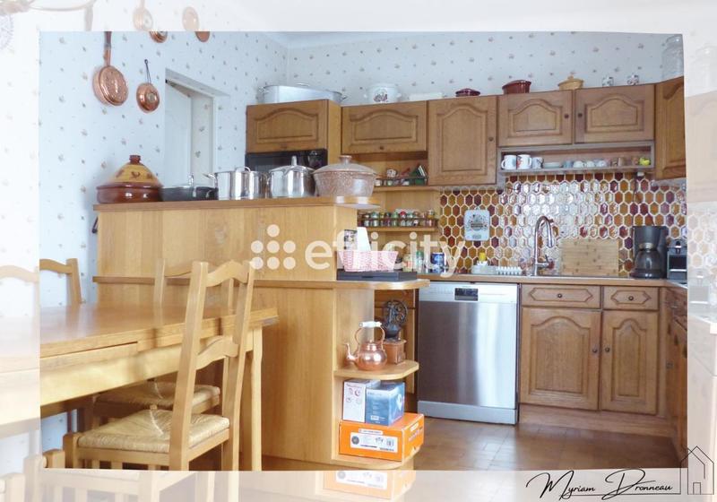 Maison - 200 m² - 6 pièces