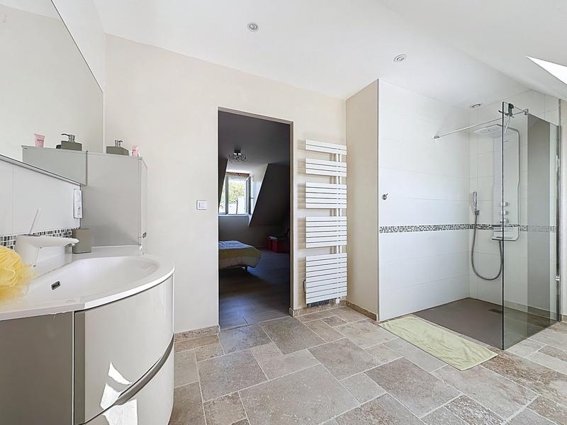 Villa - 256 m² - 9 pièces