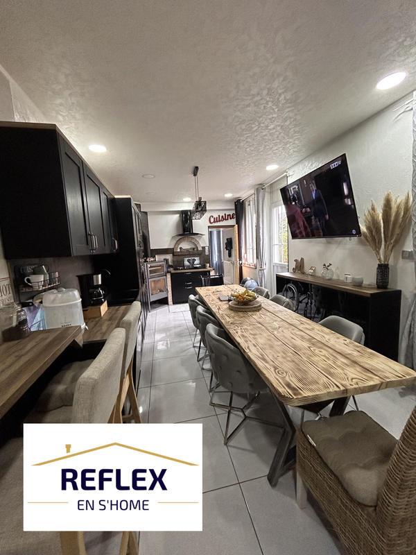 Maison - 270 m² - 8 pièces