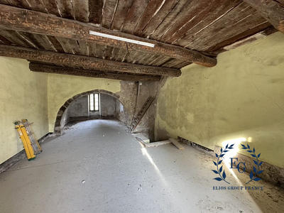 Maison - 210 m² - 5 pièces