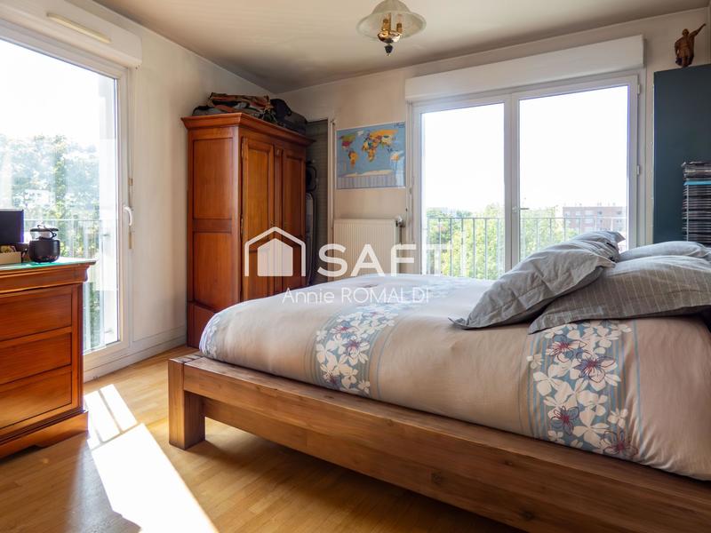 Appartement - 99 m² - 4 pièces