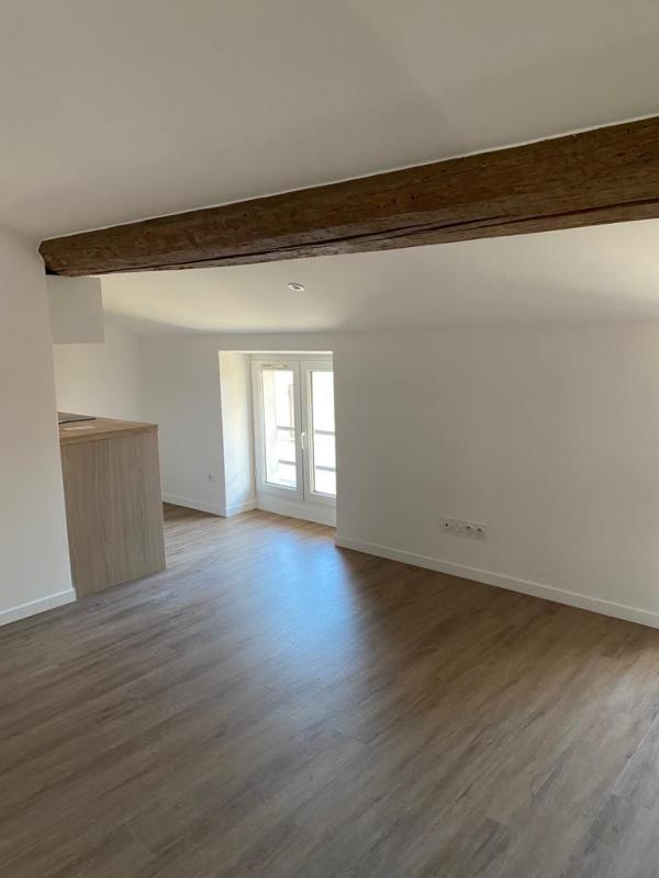 Studio - 14 m² - 1 pièce