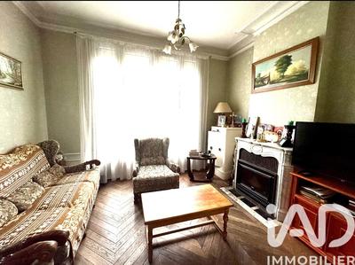 Maison - 153 m² - 8 pièces