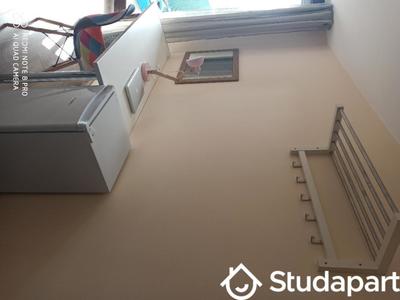 Chambre - 11 m² - 1 pièce