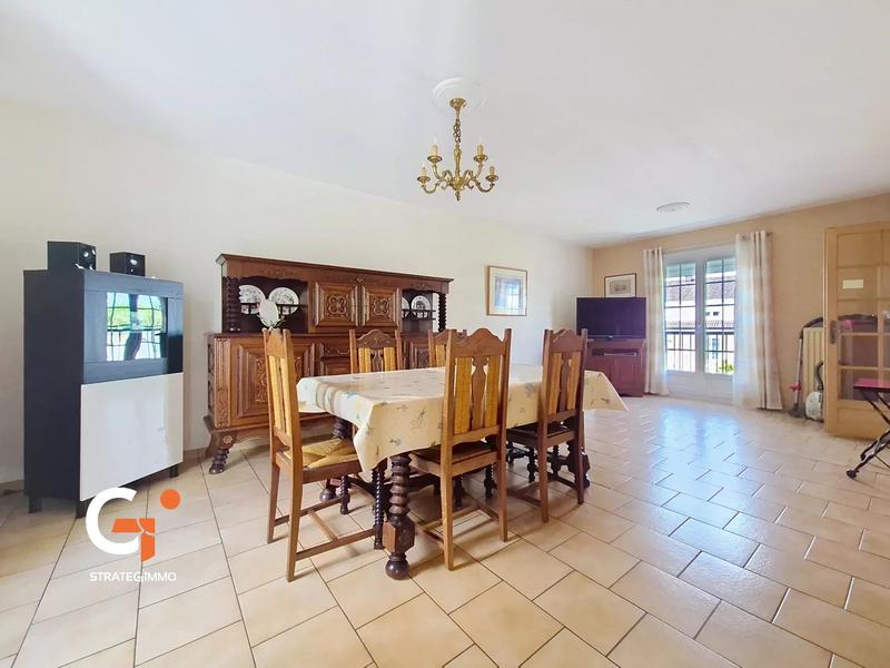 Maison - 90 m² - 5 pièces
