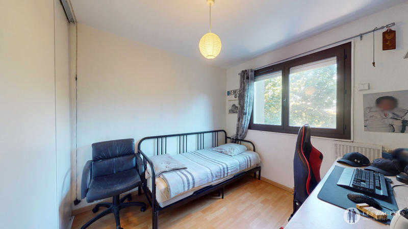 Appartement - 80 m² - 4 pièces