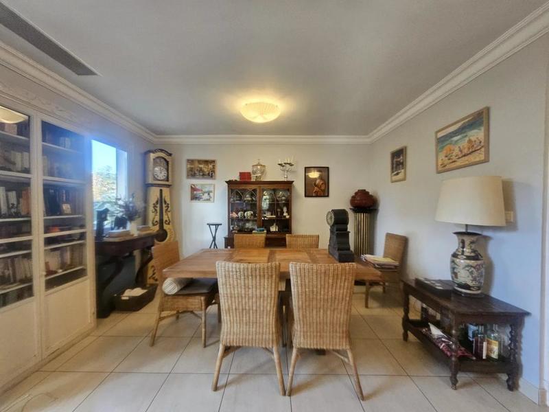 Appartement - 107 m² - 6 pièces