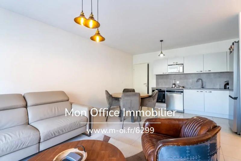 Appartement - 75 m² - 3 pièces