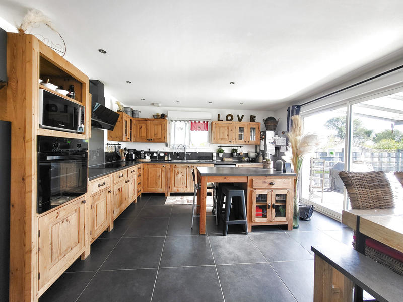 Villa - 124 m² - 6 pièces