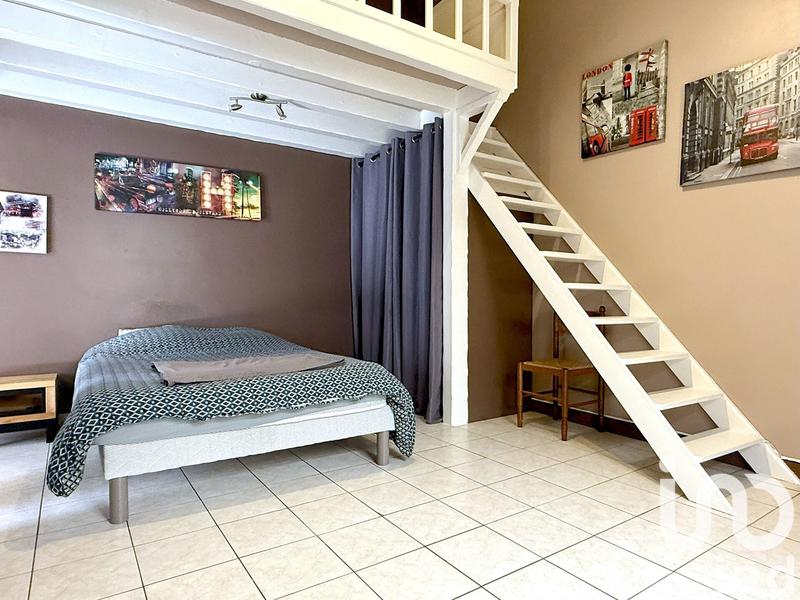 Immeuble - 253 m² - 6 pièces