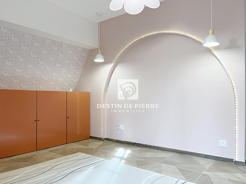 Maison - 185 m² - 7 pièces