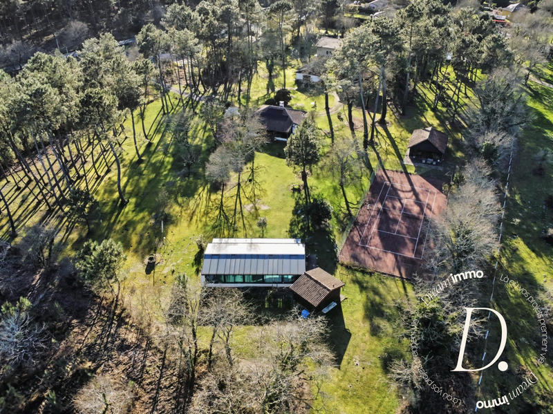 Maison ancienne - 250 m² - 9 pièces