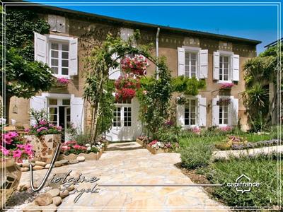 Maison de maîtres - 408 m² - 8 pièces