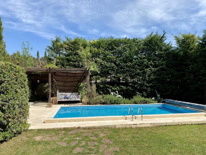 Maison - 200 m² - 8 pièces