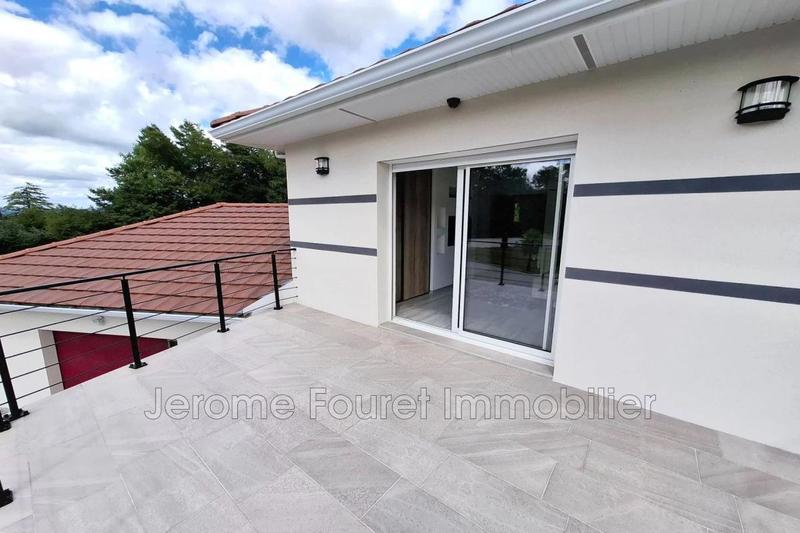 Maison - 250 m² - 5 pièces