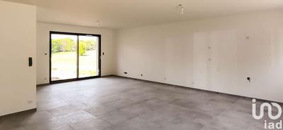 Maison - 104 m² - 4 pièces