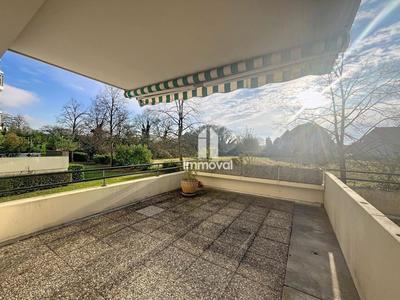 Appartement - 104 m² - 4 pièces