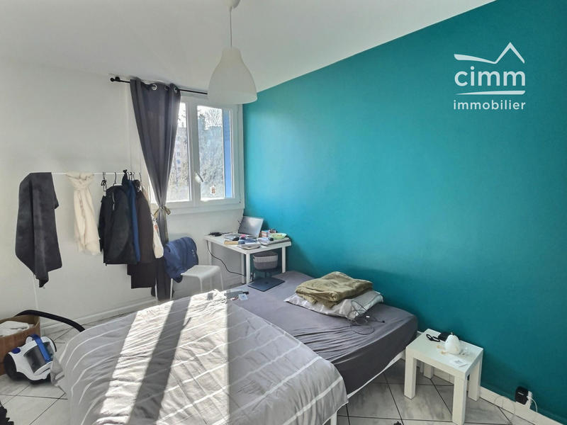 Appartement - 80 m² - 6 pièces