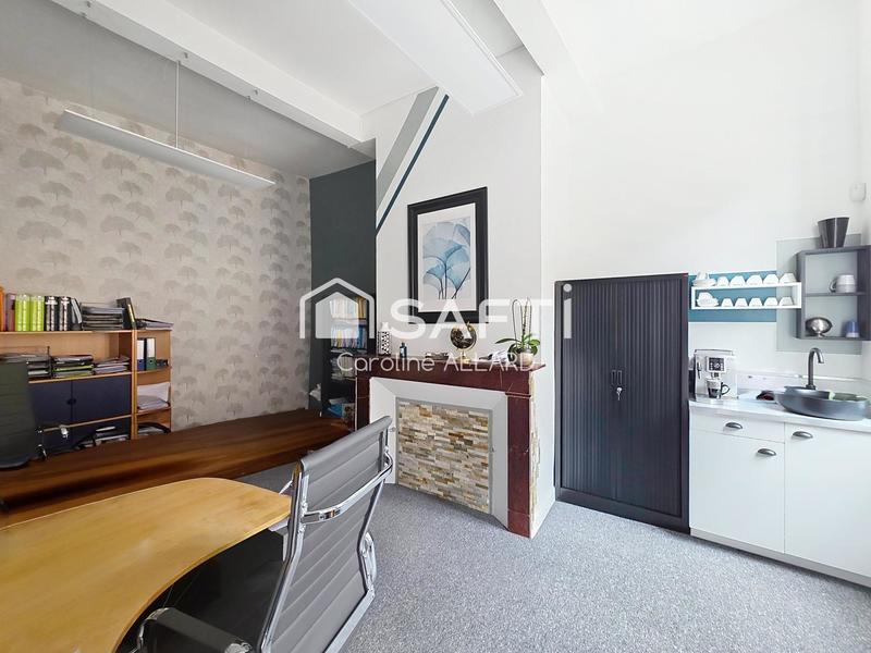 Maison - 332 m² - 15 pièces