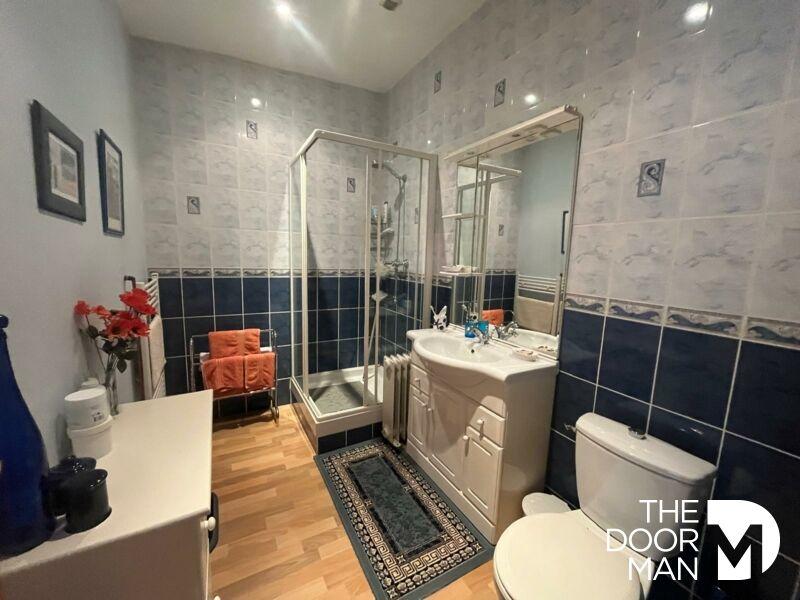 Maison de maîtres - 310 m² - 10 pièces