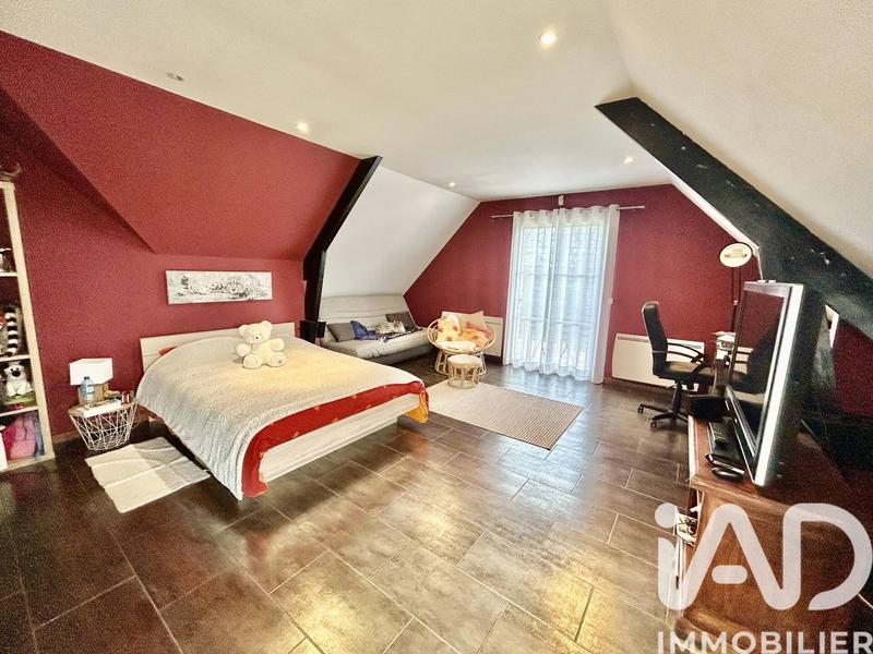 Maison - 205 m² - 5 pièces