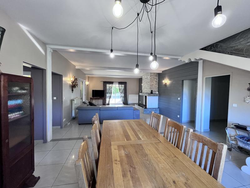 Maison traditionnelle - 183 m² - 6 pièces