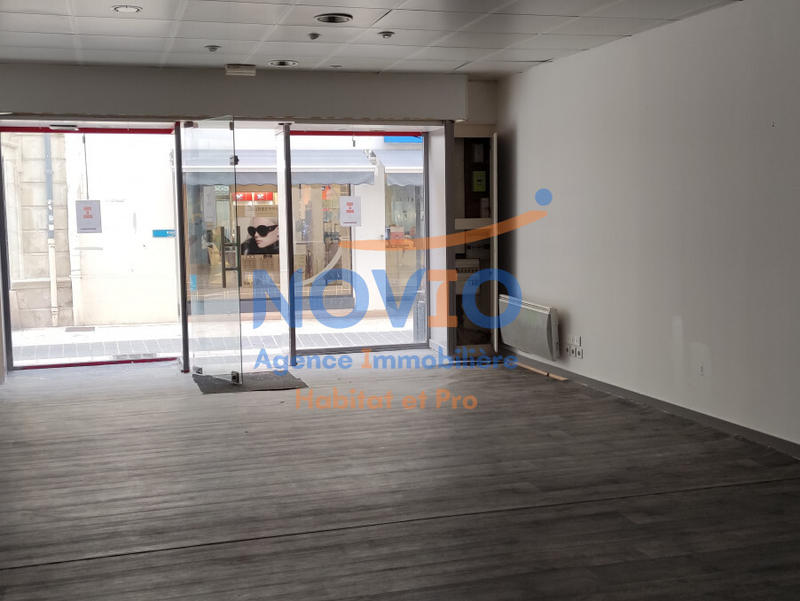 Bureau - 54 m² - 1 pièce